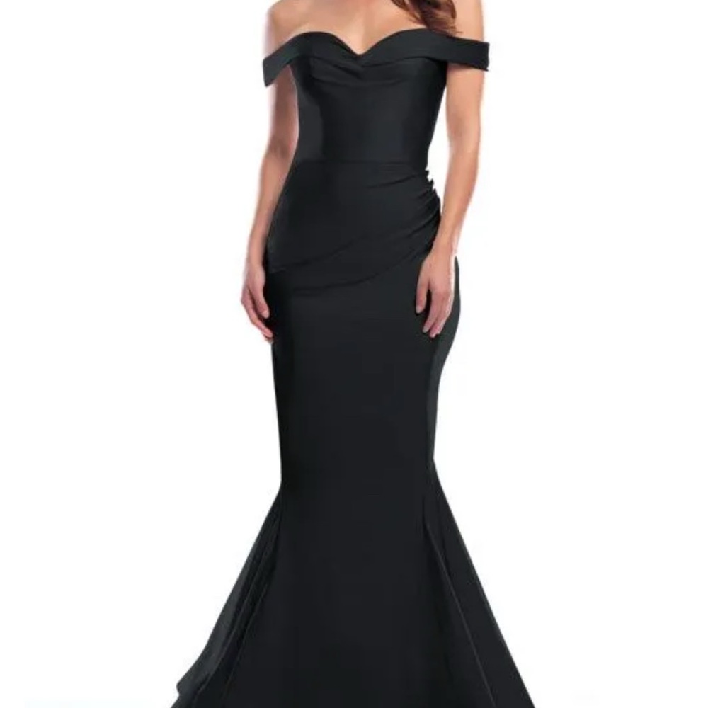Elegant Black Off-Shoulder Evening Gown